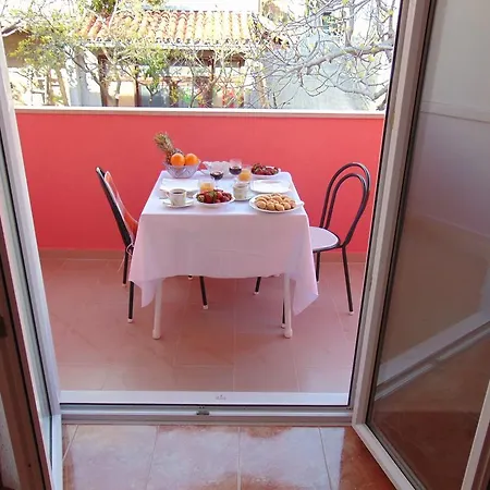 Apartment Studios Ravlic Marija *